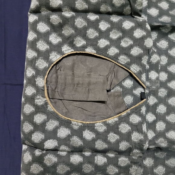 Silver and Gold Brocade Kurta - Picture 4 of 8